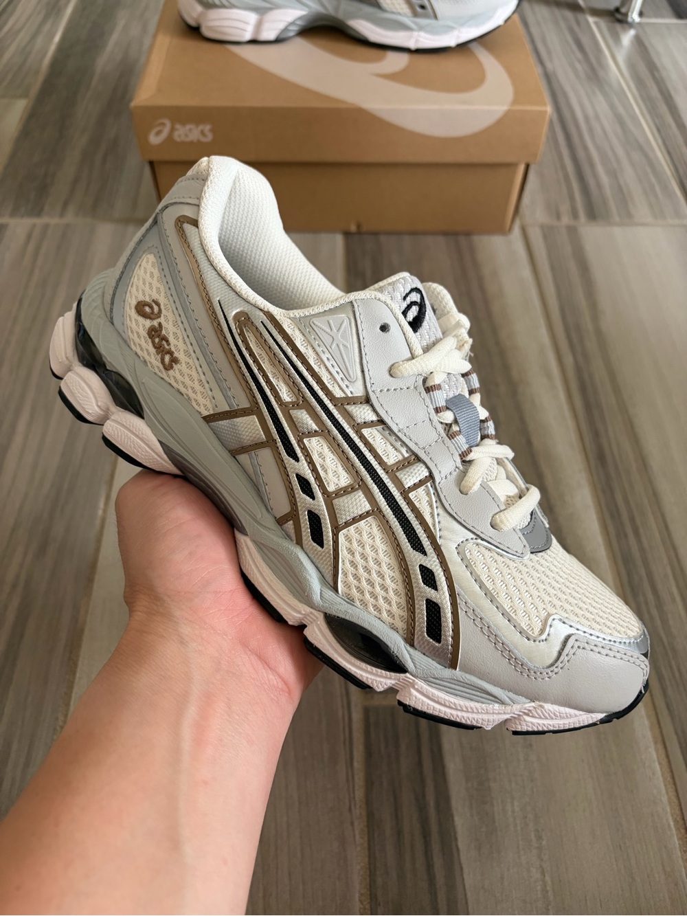 Women's ASICS Gel NYC 2055 Shoes Sneakers - Cream Pure Silver 1203A542-100 - Picture 5 of 7